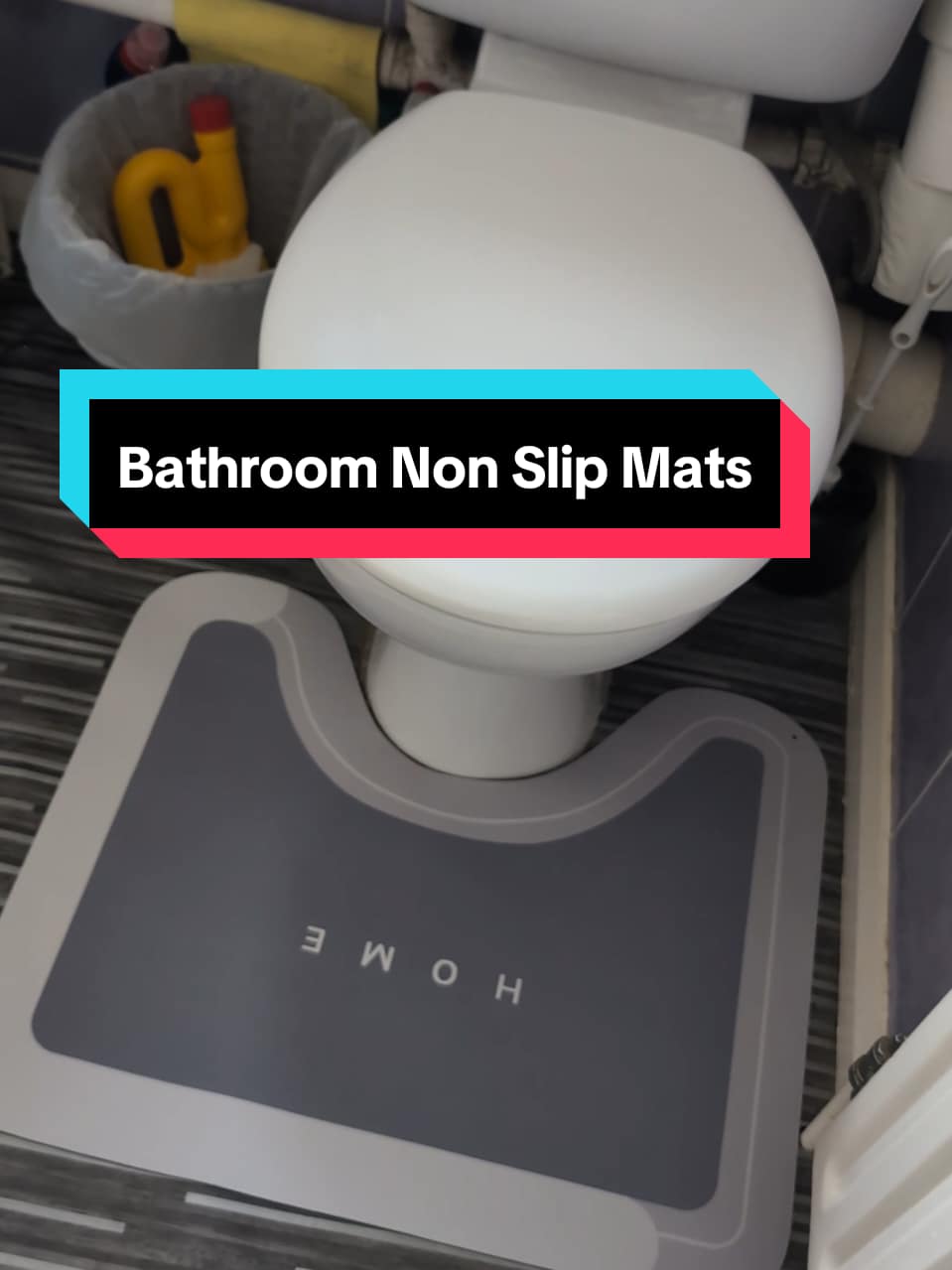 Opening frame of @ditsoreviews's Non-Slip Bath Mat TikTok video